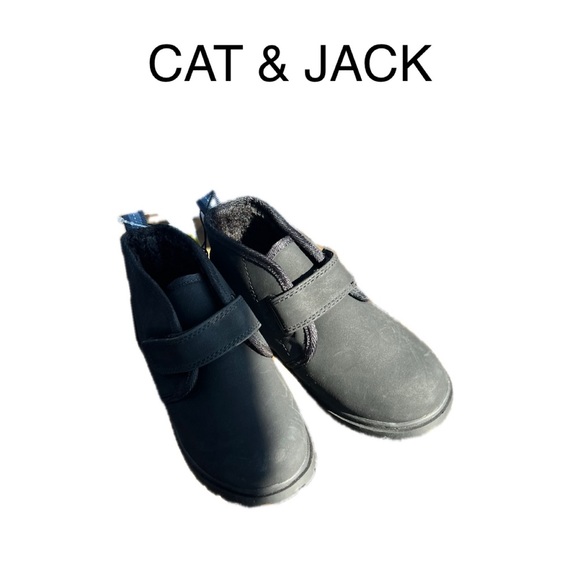 NWT Cat & Jack Kids Ankle boots with Velcro closure. No strings to tie! - Picture 1 of 9
